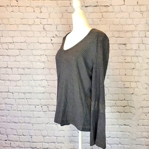 LUCKY Brand Grey Pullover Flared long Sleeve Pullover top sz. Small - Picture 6 of 12
